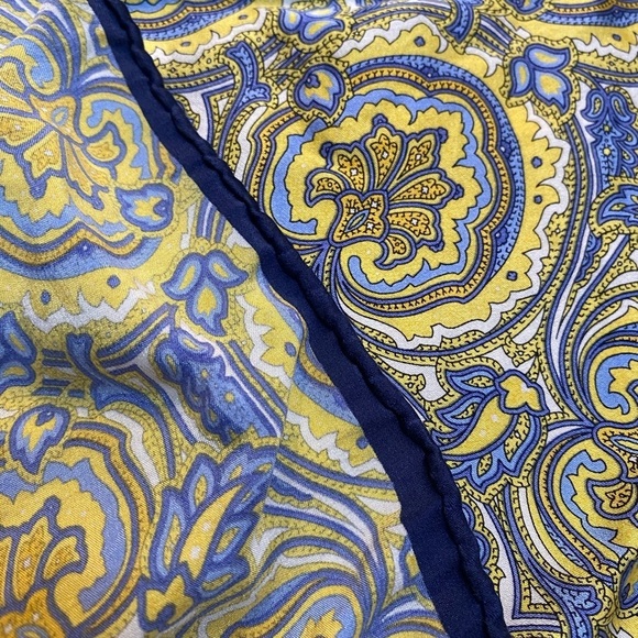 Blue Paisley handkerchief - Picture 4 of 4